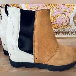 Sorel Color block Wedge Size 9